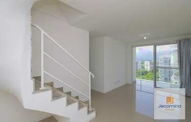 Imagem: O apartamento na cobertura possui 3 Dormitórios, 2 Banheiros