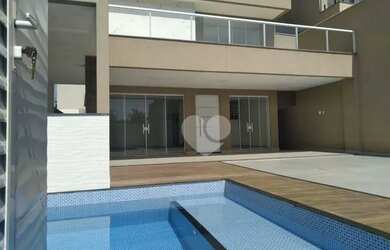 Imagem: A casa em condomínio possui 3 Dormitórios, 4 Banheiros, 2