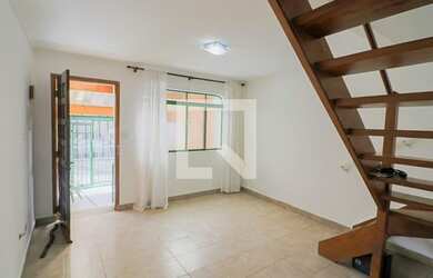 Imagem: A casa possui 2 Dormitórios, 2 Banheiros, 1 Vaga na garagem