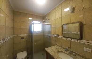 Imagem: A casa em condomínio possui 3 Dormitórios, 3 Banheiros, 4