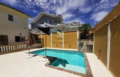 Imagem: A casa em condomínio possui 3 Dormitórios, 4 Banheiros, 4