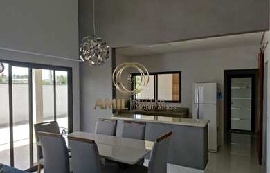 Imagem: A casa possui 3 Dormitórios, 4 Banheiros, 4 Vagas na garagem