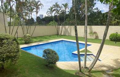 Imagem: A casa em condomínio possui 3 Dormitórios, 5 Banheiros, 5