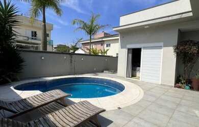 Imagem: A casa em condomínio possui 3 Dormitórios, 5 Banheiros, 4