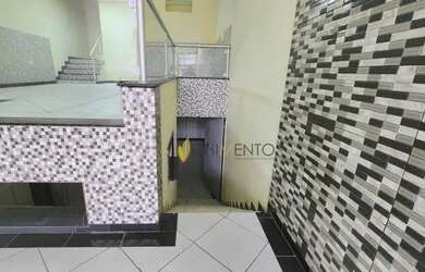 Imagem: O depósito possui 256m² de Área e está localizado em Vila