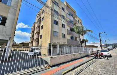 Imagem: O apartamento possui 3 Dormitórios, 1 Banheiro, 2 Vagas na