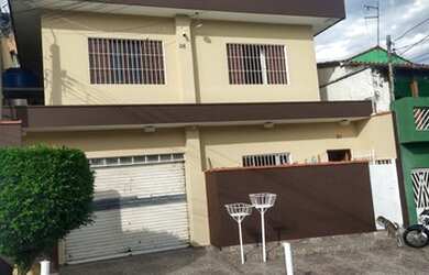 Imagem: A casa possui 3 Dormitórios, 2 Banheiros, 120m² de Área e