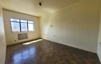 Imagem 2: Aluguel de Sala Comercial com Sacada no Centro de Gravataí, 50m²