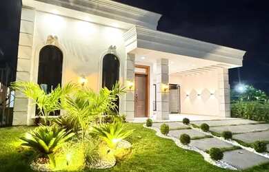 Imagem: A casa em condomínio possui 3 Dormitórios, 1 Banheiro, 2 Vagas