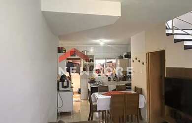 Imagem: A casa possui 2 Dormitórios, 2 Banheiros, 1 Vaga na garagem