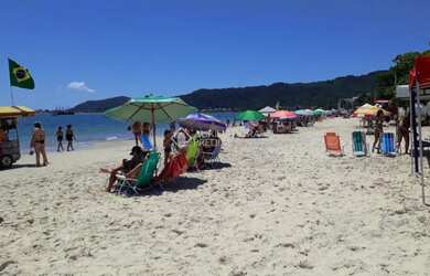 Imagem 4: Casa 3 dormitórios 200m2 privativos 4 vagas de garagem no bairro Cachoeira...