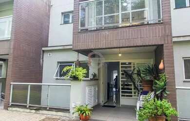 Imagem: A casa em condomínio possui 3 Dormitórios, 5 Banheiros, 3