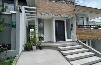 Imagem: A casa em condomínio possui 3 Dormitórios, 3 Banheiros, 150m²