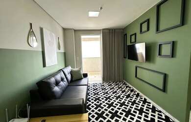 Imagem: O apartamento possui 1 Dormitório, 1 Banheiro, 1 Vaga na garagem