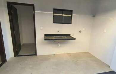 Imagem 16: COND. ALPHAVILLE - VENDO OU TROCO CASA TÉRREA COM 3 SUÍTES, SALA AMPLA E ESPAÇO PARA ÁREA