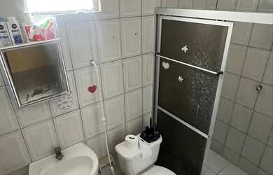 Imagem 8: Aqui, sua família encontra espaço, sossego e segurança pra chamar de...