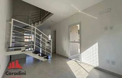 Imagem: A casa em condomínio possui 3 Dormitórios, 2 Banheiros, 2