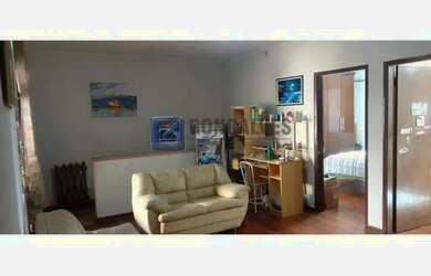 Imagem: A casa possui 2 Dormitórios, 2 Banheiros, 4 Vagas na garagem