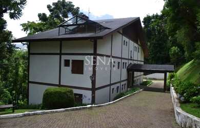 Imagem: O apartamento possui 3 Dormitórios, 3 Banheiros, 4 Vagas na