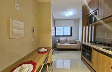 Imagem: O apartamento possui 1 Dormitório, 1 Banheiro, 1 Vaga na garagem