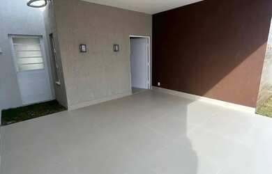 Imagem: A casa possui 3 Dormitórios, 2 Banheiros, 100m² de Área e