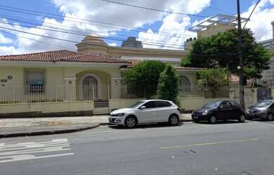 Imagem: O depósito possui 4 Vagas na garagem, 480m² de Área e está