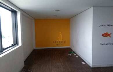 Imagem: O depósito possui 4 Vagas na garagem, 146m² de Área e está