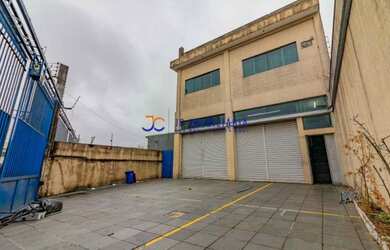 Imagem: O depósito possui 5 Vagas na garagem, 750m² de Área e está