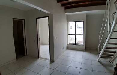 Imagem: O apartamento possui 1 Dormitório, 1 Banheiro, 1 Vaga na garagem