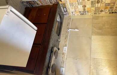 Imagem: O apartamento e possui 1 Dormitório, Suítes, 1 Banheiro