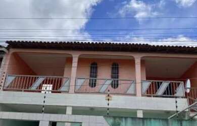 Imagem: A casa possui 2 Dormitórios, 1 Banheiro, 1 Vaga na garagem