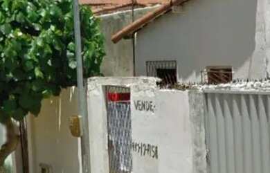 Imagem: A casa possui 2 Dormitórios, 2 Banheiros e está localizado