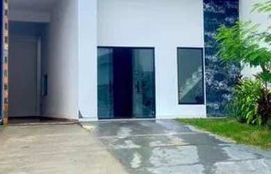 Imagem: A casa em condomínio possui 3 Dormitórios, 1 Banheiro, 2 Vagas