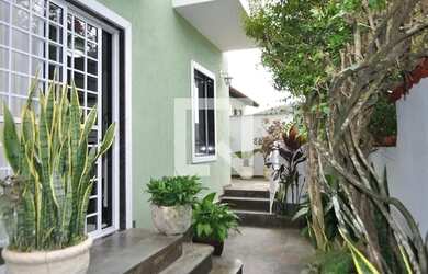 Imagem: A casa em condomínio possui 4 Dormitórios, 3 Banheiros, 3