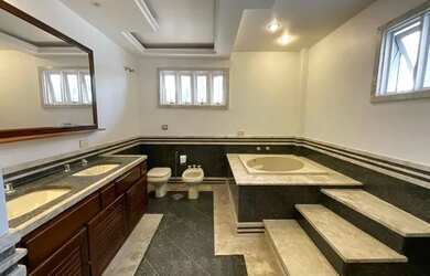 Imagem 6: Casa de Alto Padrão no Condomínio Santa Helena, Barra da Tijuca para...