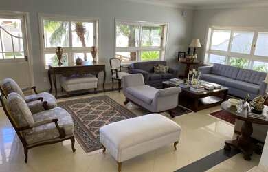 Imagem: A casa em condomínio possui 4 Dormitórios, 5 Banheiros, 4