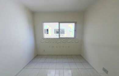 Imagem: O apartamento possui 1 Dormitório, 1 Banheiro, 1 Vaga na garagem