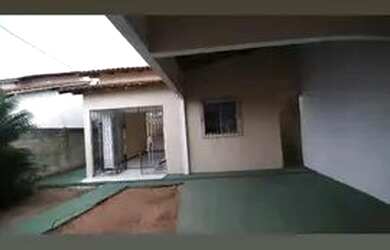 Imagem: A casa e possui 2 Dormitórios, Suítes, 2 Banheiros, 1 Vaga