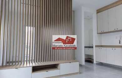 Imagem: O apartamento possui 1 Dormitório, 1 Banheiro, 1 Vaga na garagem