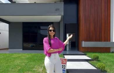 Imagem: A casa em condomínio possui 3 Dormitórios, 4 Banheiros, 2