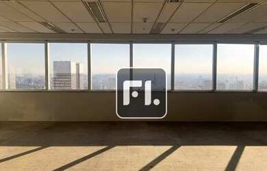 Imagem: O depósito possui 5 Vagas na garagem, 1.024m² de Área e