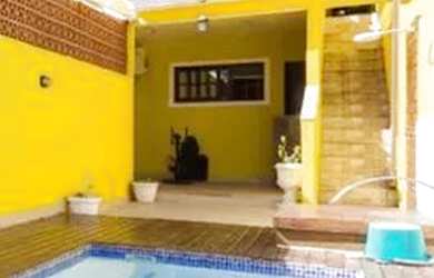 Imagem: A casa em condomínio possui 2 Dormitórios, 2 Banheiros, 1