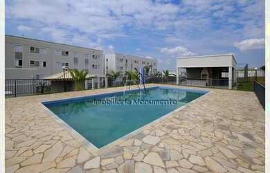 Imagem: O apartamento possui 2 Dormitórios, 1 Banheiro, 1 Vaga na garagem