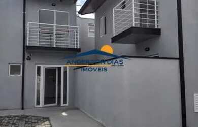 Imagem: O apartamento possui 1 Dormitório, 1 Banheiro, 1 Vaga na garagem