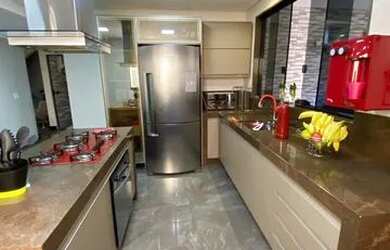 Imagem 11: Casa mais alto padrão. Churrasqueira, Guarda roupa, 304m² de Áreae2...