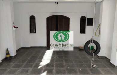 Imagem: A casa possui 3 Dormitórios, 2 Banheiros, 3 Vagas na garagem