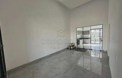 Imagem: A casa em condomínio possui 3 Dormitórios, 2 Banheiros, 2