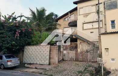 Imagem: A casa possui 2 Dormitórios, 4 Banheiros, 2 Vagas na garagem