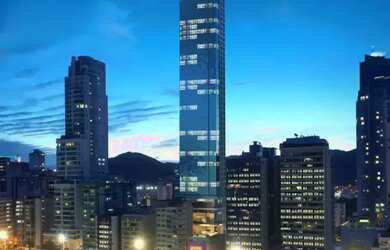 Imagem: O apartamento possui 4 Dormitórios, 5 Banheiros, 3 Vagas na