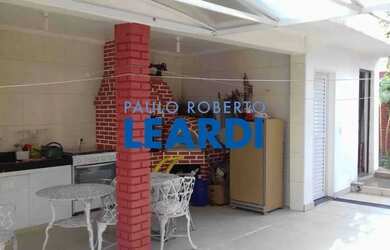 Imagem: A casa em condomínio possui 4 Dormitórios, 5 Banheiros, 3